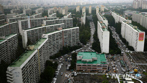 잇단 규제에 서울 집값 상승폭 둔화…“추이 지켜봐야”