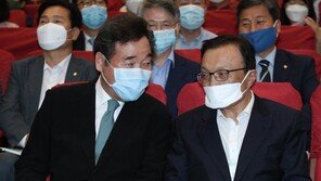 지지율 쇼크에 민주당도 움찔…이달 말 ‘새 지도부’에 쏠리는 눈