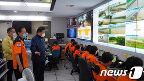 흥행 저조에 지지율 하락, 폭우까지…민주당 전당대회 ‘험로’