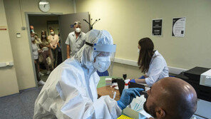 푸틴 “러시아, 세계 최초 코로나19 백신 사용 등록”