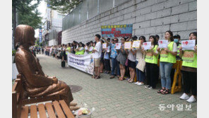 부산 ‘평화의 소녀상’ 설치 합법화에 日총영사관 “도로점용 허가 취소를”