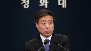 윤도한 “文정부서 권력형 비리 사라져” 주장