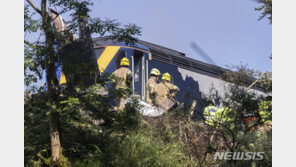 英 열차 탈선으로 3명 사망…2007년후 첫 열차 사망 사고