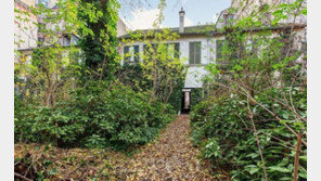 489억원짜리 저택 지하실 가보니…30년 된 시신 나와