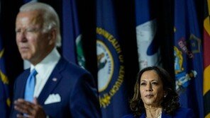 바이든·해리스 첫 유세…“트럼프, 나라 망치고 있다”