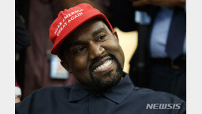 ‘美 대선 도전’ 카녜이 웨스트, 트럼프 사위와 비공개 회동