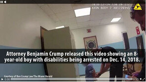 美 8세 소년 수갑 체포 일파만파…2년 전 동영상 공개돼