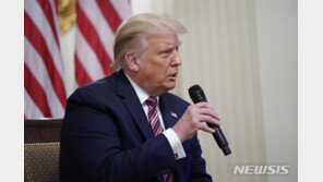 “대선 후보가 지하실에서 컴퓨터만”…바이든 비꼰 트럼프