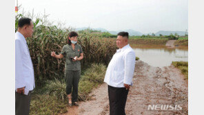김정은 “홍수 피해 관련 어떤 외부지원도 허용 말라”