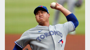 류현진 볼넷이 9이닝당 4개? 말도 안돼