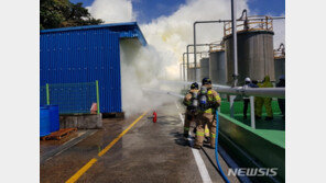 울산 LG화학 화재 완진…“유독물질 유출로 피해 우려”