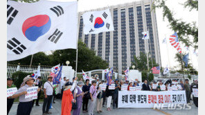 법원, 보수단체 광복절 집회 허용…“집회 자유 제한 우려”