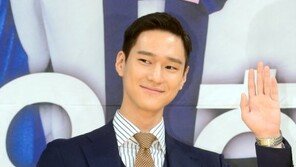 고경표, 유흥업소 방문 의혹 부인…“사진 요청에 응한 것”