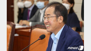 홍준표 “서민 내집 꿈 충족 못시키는 정권, 9월부터 붕괴될 것”