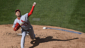 김광현, ML 선발 데뷔전서 3⅔이닝 1실점…팀 승리 발판