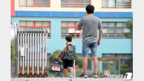 연휴뒤 첫 출근, 코로나 대유행 조짐 초긴장…“다시 KF94 꺼냈다”