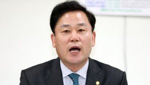 민주 “IMF 위기 극복 김대중 되새기며…코로나 방역 완수할 것”