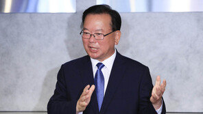 김부겸 선거캠프 잠정폐쇄…‘전광훈 밀접접촉자’ 방문 정황 때문