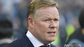 바르셀로나 회장 “새 감독은 쿠만…메시 떠나지 않아”