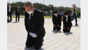 광주서 무릎꿇은 김종인 “죄송하고 또 죄송합니다”