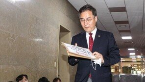 최형두 “새벽에 코로나19 문제 없다는 음성 판정 나와”