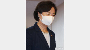 추미애 “그릇된 믿음 선동한 책임”…전광훈 연일 비판