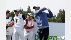 전 세계랭킹 1위 브룩스 켑카, 무릎 부상으로 플레이오프 기권