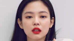 블랙핑크 제니, 가을 여신 비주얼…화보장인 자태