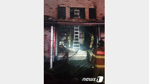 부부싸움중 홧김에 휘발유 뿌려 집에 불지른 60대 입건