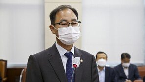 선관위 사무총장 “총선 전 재난지원금 지급, 선거 당연히 영향 미쳤다”