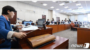 국회 행안위, 코로나 재확산 책임 놓고 “전광훈 엄벌” vs “갈라치기”