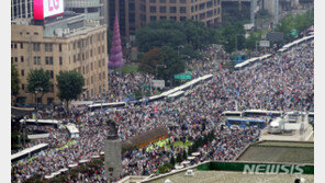 ‘사랑제일교회 무관’ 광화문 집회 확진, 전국 13개 시도 최소 104명