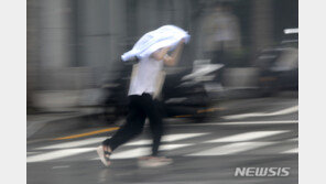 서울 등 중부 강한 소나기…“산간·계곡 야영객 주의”