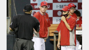 3분 넘긴 비디오 판독이 번복된 이유는? “판독 센터와 소통 시는 예외”