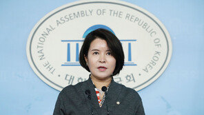 ‘추석 이동제한 검토’ 대변인 언급에 與 화들짝