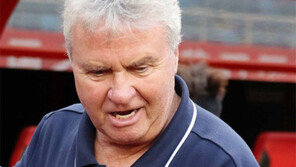 국대 감독… 74세 히딩크의 도전은 계속된다