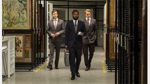 놀런式 시간여행… 어렵지만 웅장했다