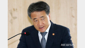 박능후 “이번주 수도권 확산 못 막으면 거리두기 3단계 격상 불가피”