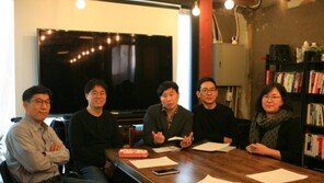 ‘조국흑서’ 25일 나온다…진중권·권경애 등 참여