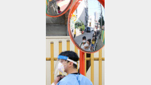 의심증상에도 시내버스 몰고, 브리핑 참석… 방역 수칙 ‘나몰라라’