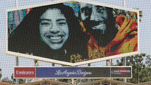 “네가 그립다” LAD, 코비 생일에 농구복 입고 추모