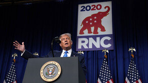 트럼프 “우편투표 확대, 선거 훔치려는 것”