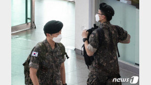 軍 마스크 지침 강화…“실내외 구분 없이 착용해야”
