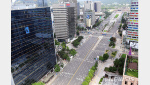 모임·외출 멈추고 자발적 집콕…“나를 격리한다” 확산