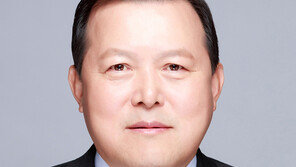 급작스러운 퇴진 황각규 “지난해 말 사임 뜻 밝혔다”