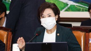 김현미 “법인 매물, 영끌한 30대가 비싼 가격에 매수…안타까워”