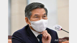 정경두 “北 로미오급 잠수함 성능 개량과 신형 건조 병행”