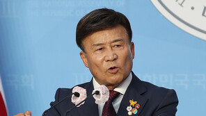 김원웅 “보훈처장 구두 경고? 받은 적 없다…보훈처 떠나야”