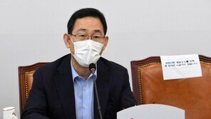 주호영 “文대통령, 3단계로 격상해야…불행한 사태 올 수도”