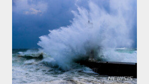[날씨]태풍 ‘바비’, 제주 360㎞ 접근…서귀포엔 이미 80㎜ 비
